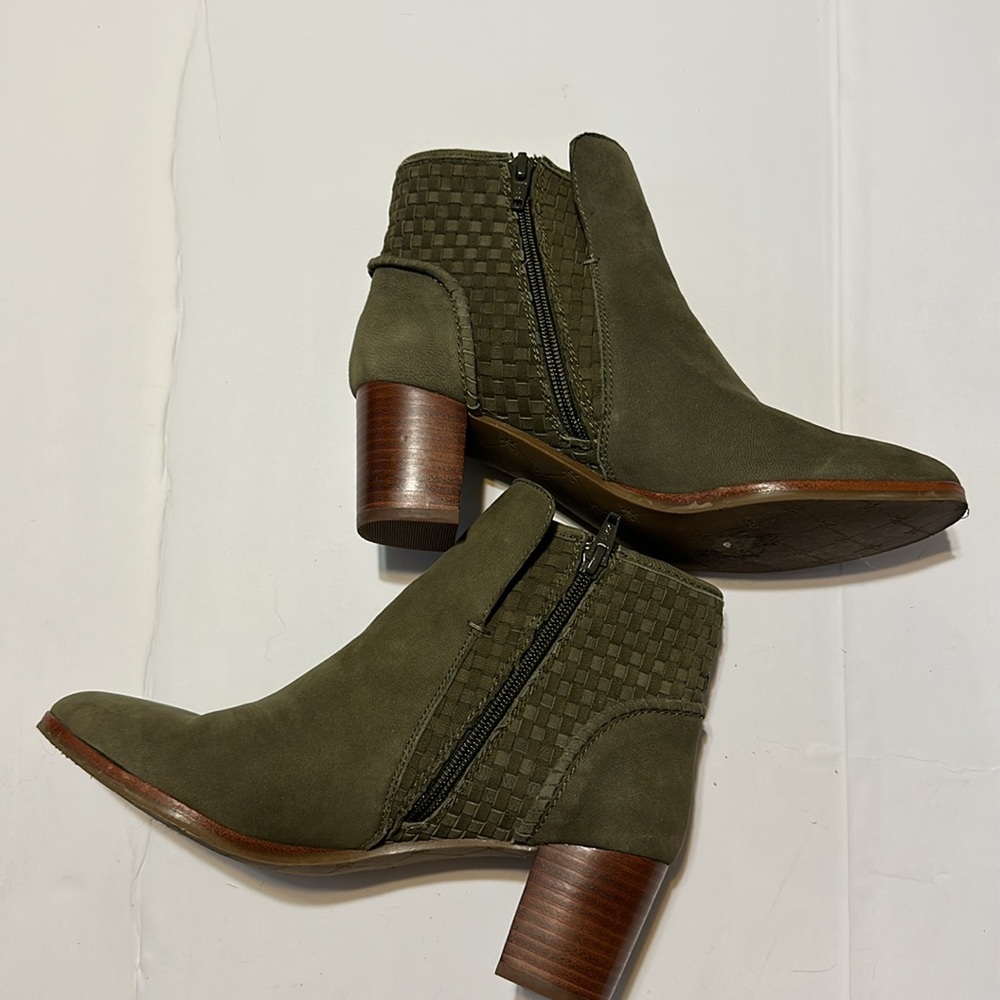 Jack Rogers Green Ankle Booties with Stacked Heel - Picture 6 of 9